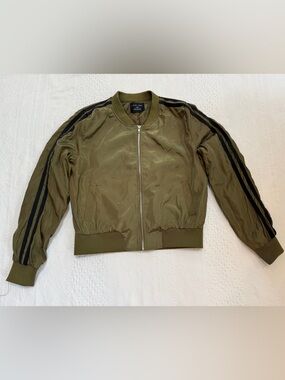 Love Tree Olive Green Bomber Jacket Women’s Size Large L